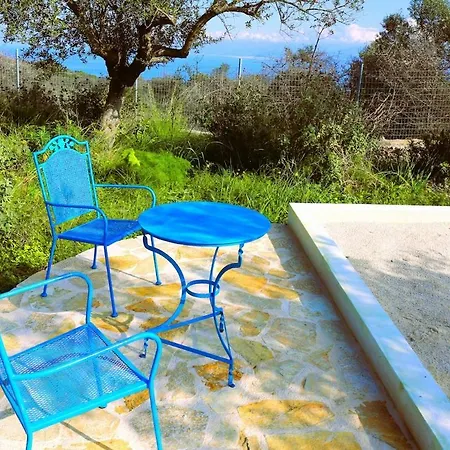 Lisaya, A Peaceful Oasis In A Natural Area *