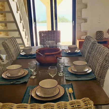 Lisaya, A Peaceful Oasis In A Natural Area